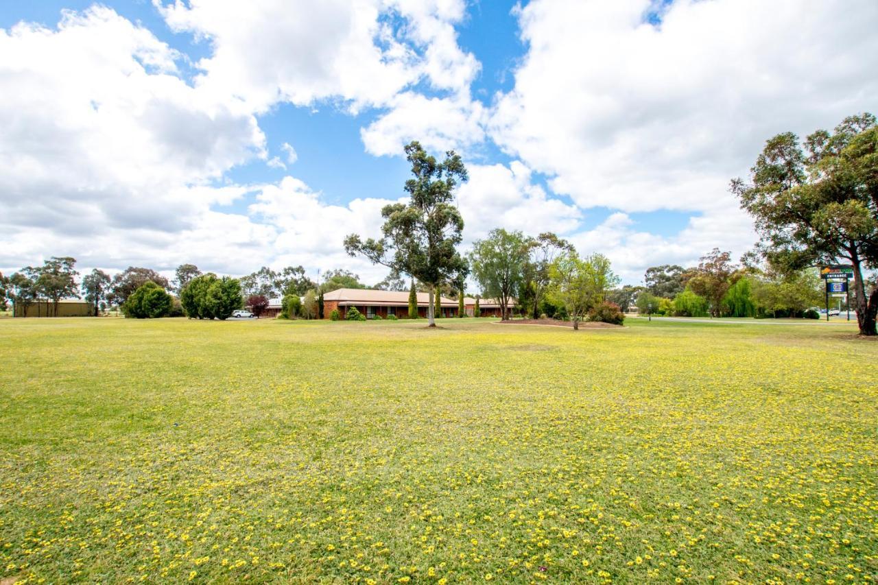 Sportslander Motor Inn Moama Exterior foto