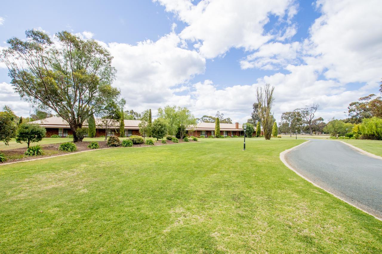 Sportslander Motor Inn Moama Exterior foto